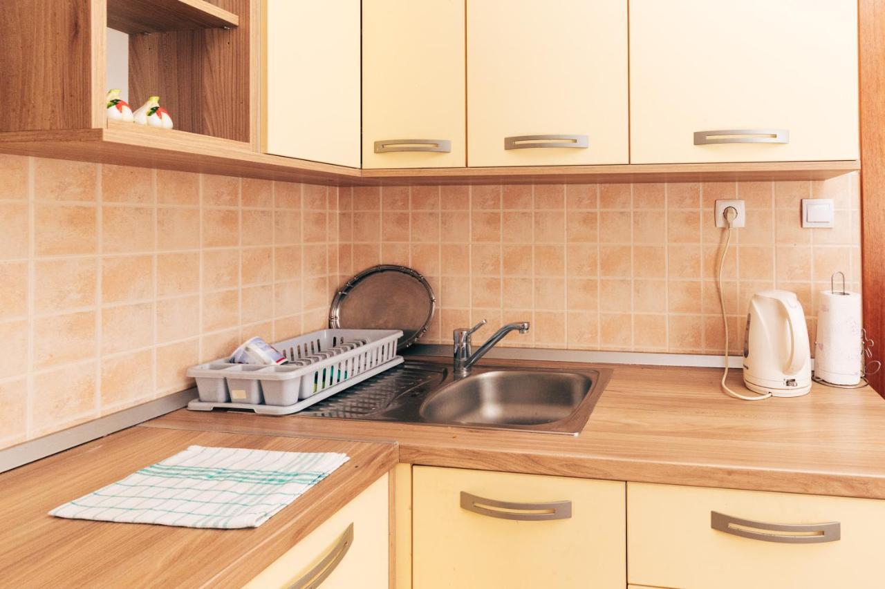 Apartments Lucija Слунь Екстер'єр фото