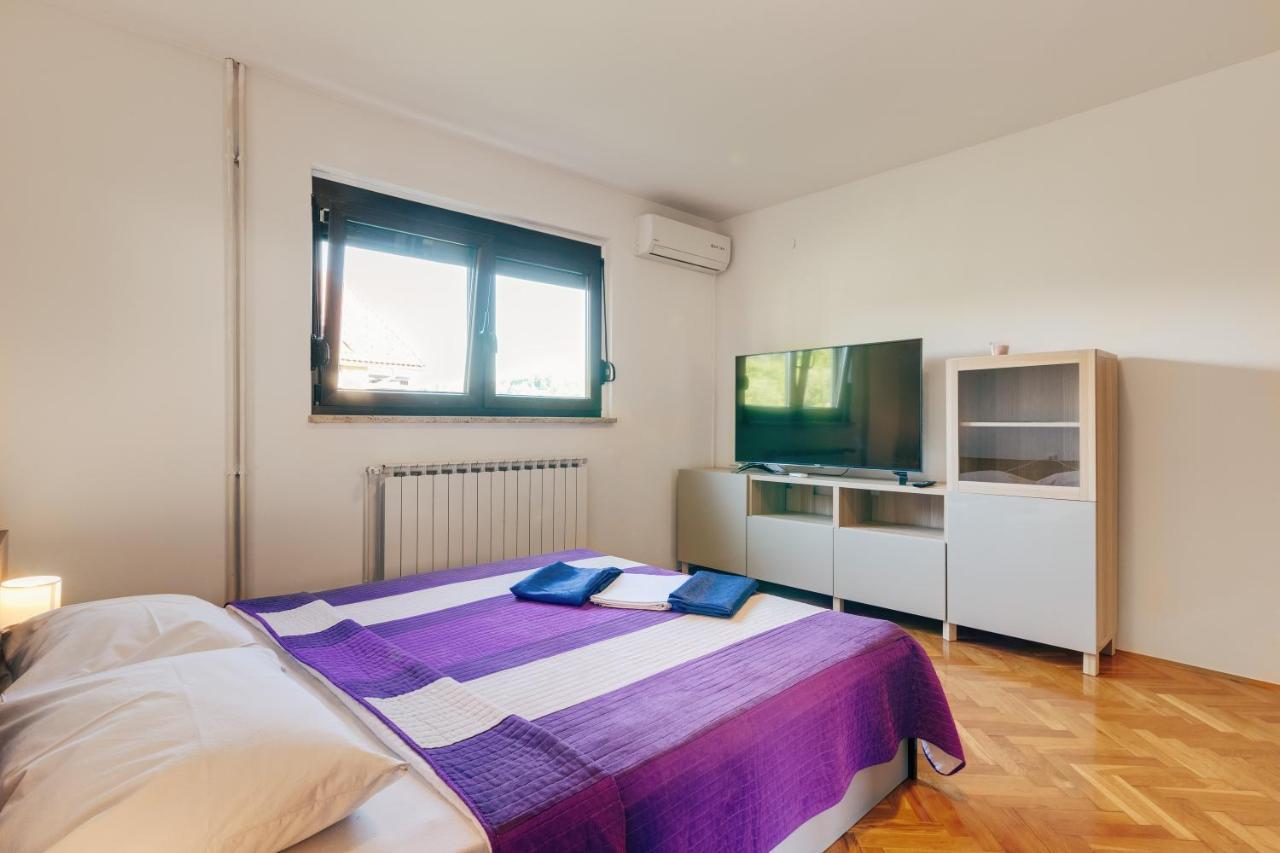 Apartments Lucija Слунь Екстер'єр фото