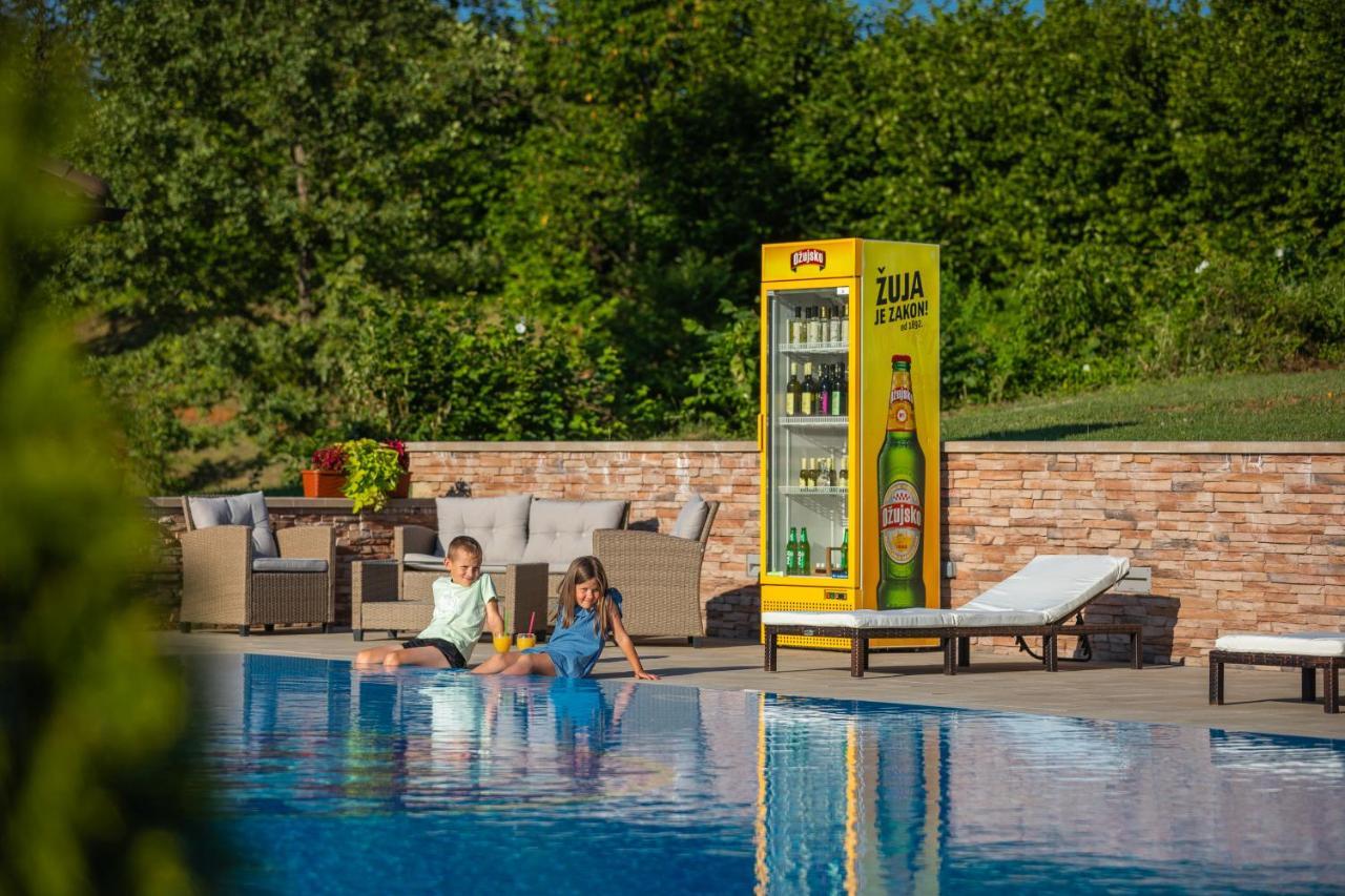 Apartments Lucija Слунь Екстер'єр фото