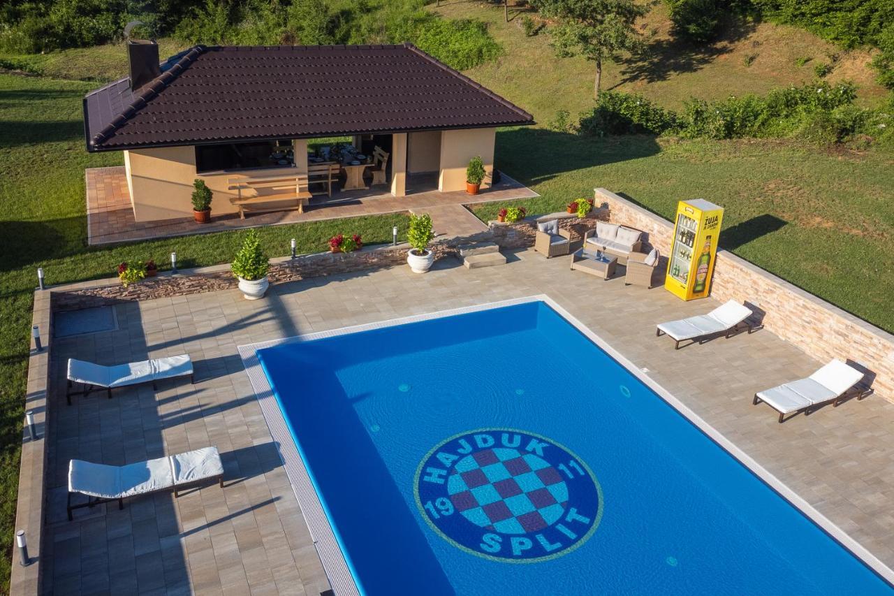 Apartments Lucija Слунь Екстер'єр фото